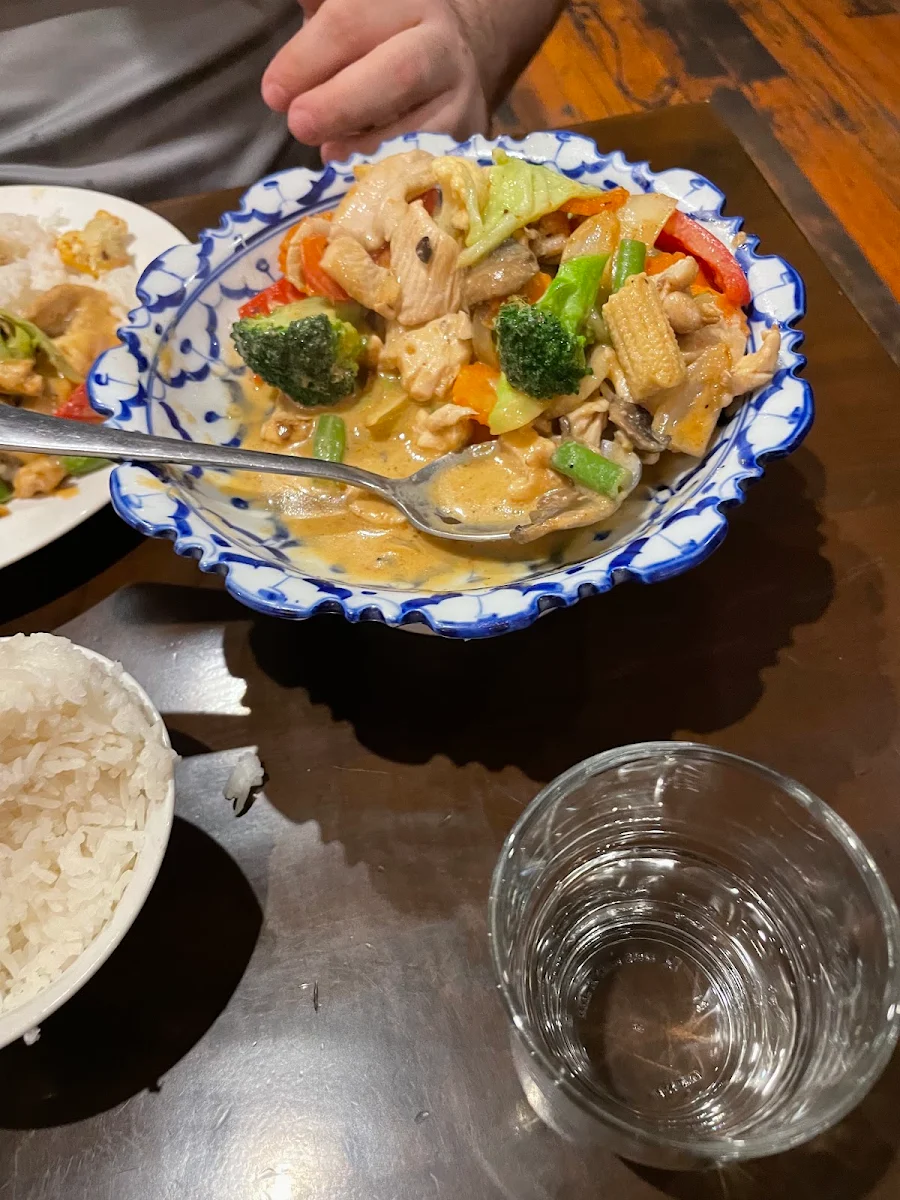 Food & drink, BlueStone Thai