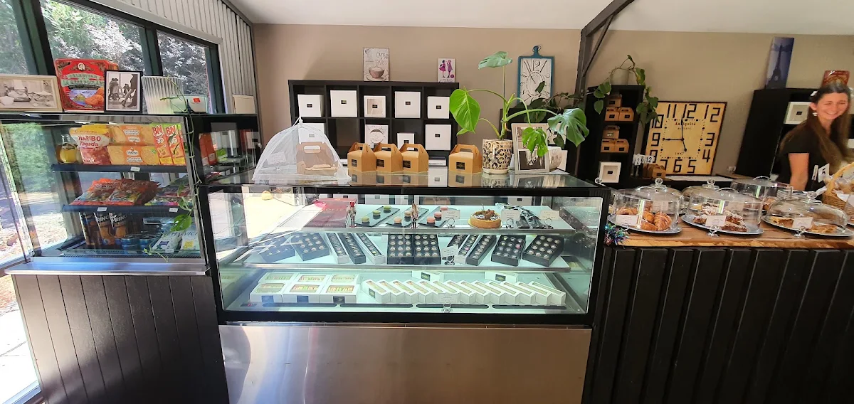Vibe, Maison LASSIAILLE - The Art of French Dessert and Chocolate