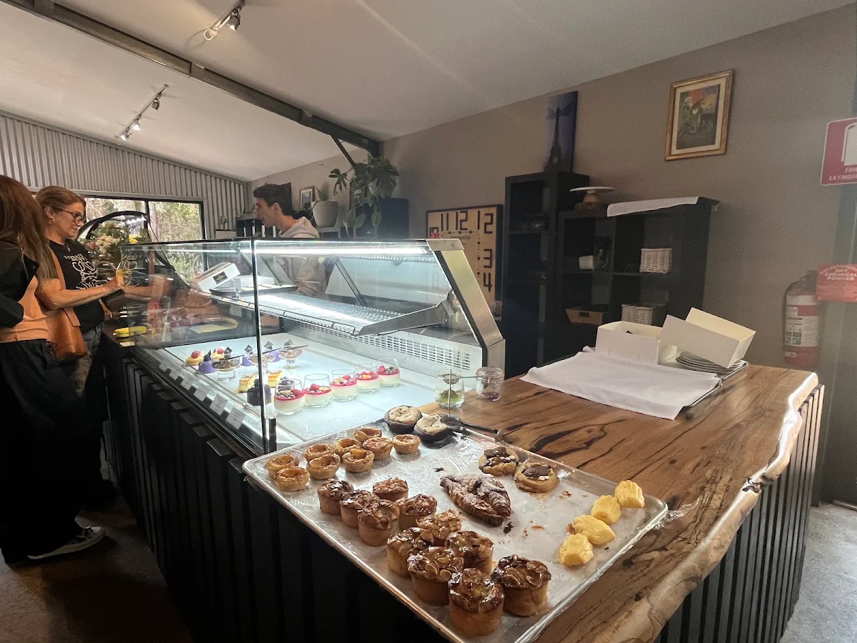 Vibe, Maison LASSIAILLE - The Art of French Dessert and Chocolate