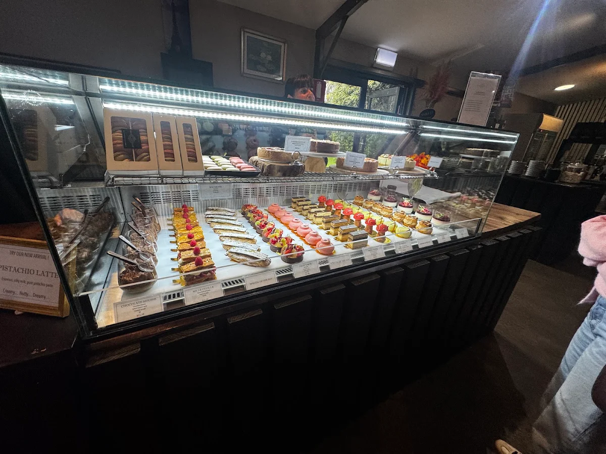 Vibe, Maison LASSIAILLE - The Art of French Dessert and Chocolate