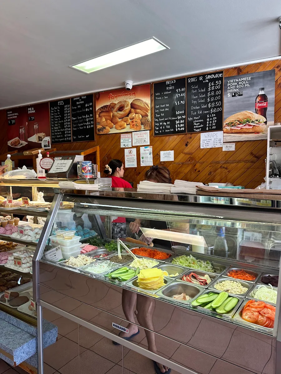 Vibe, Ettalong Cake Shop