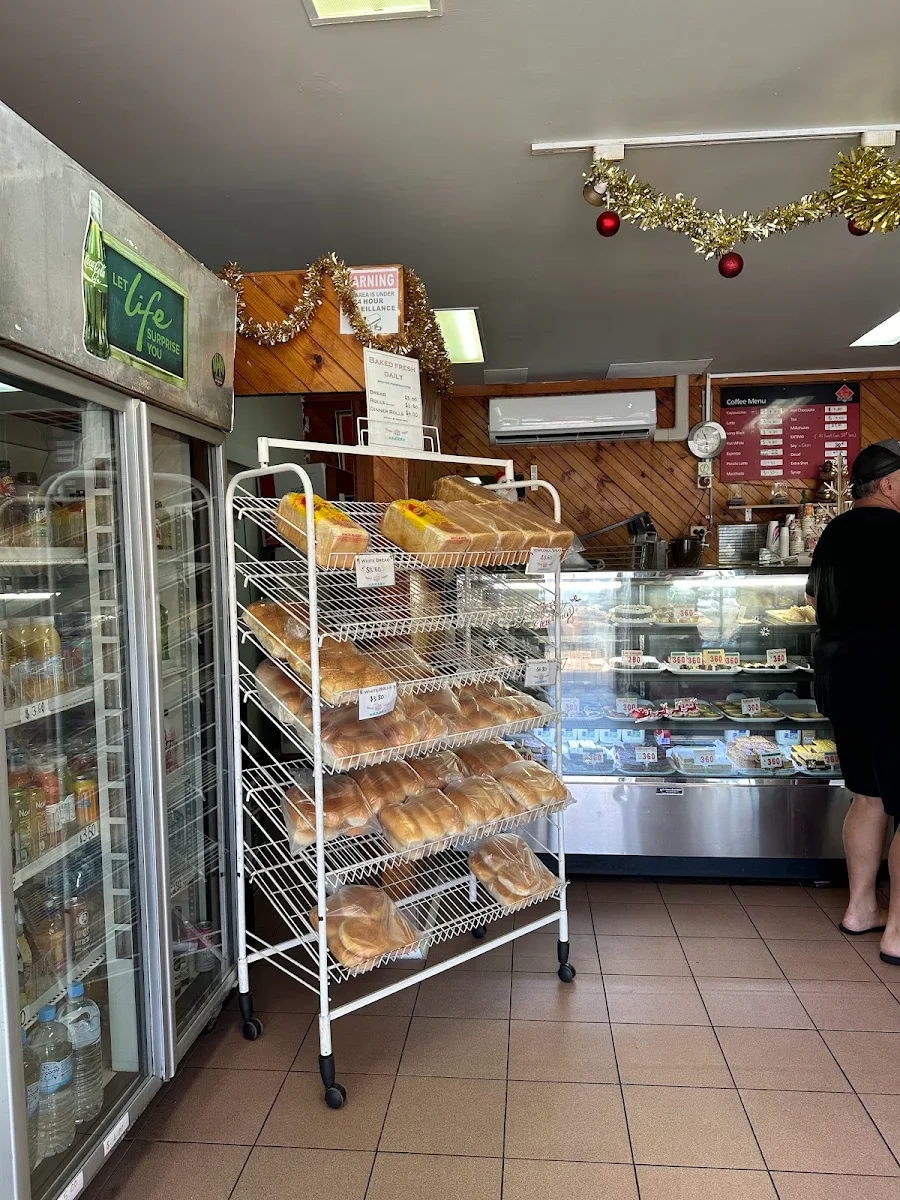 Vibe, Ettalong Cake Shop