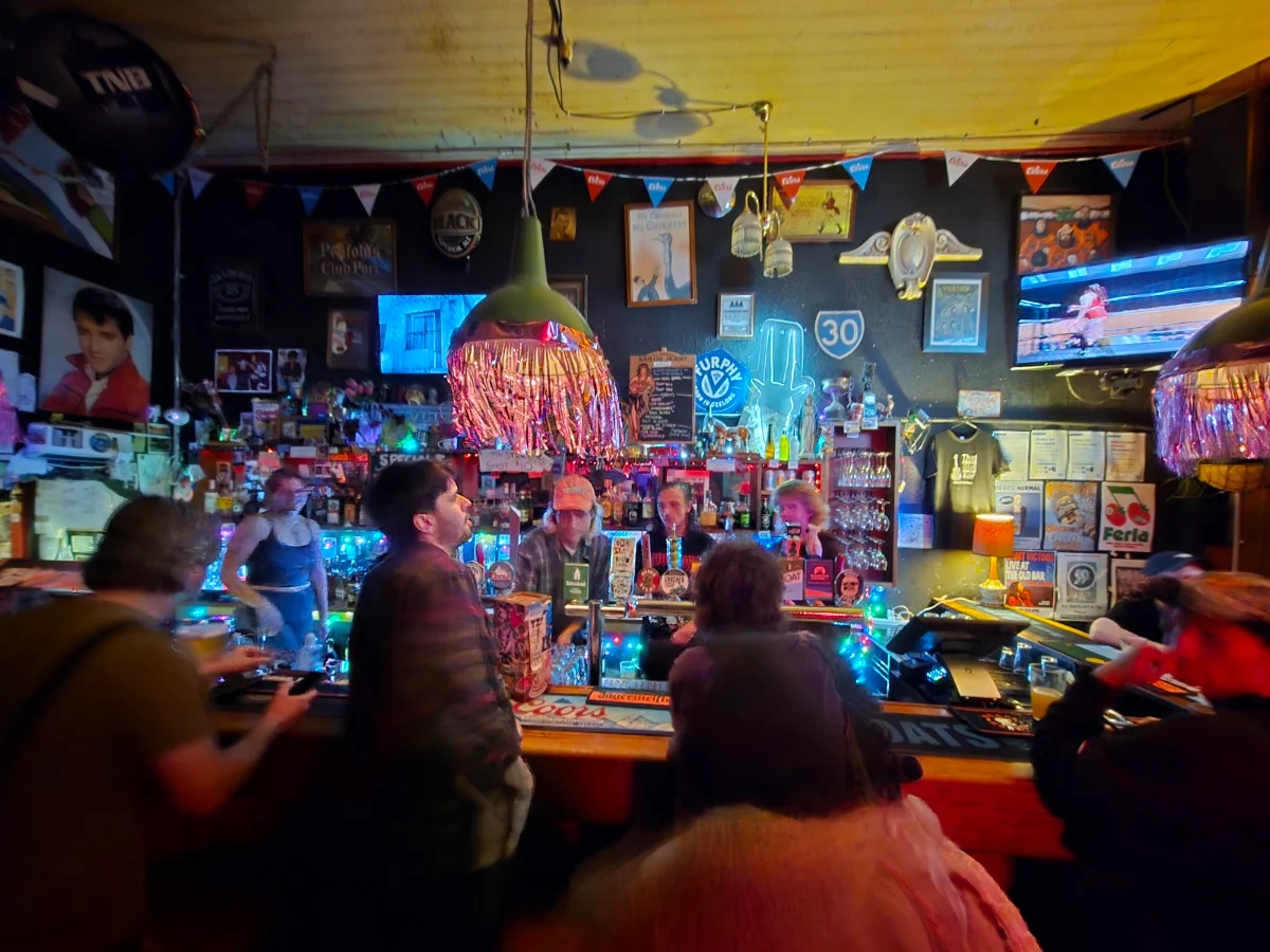 Vibe, The Old Bar