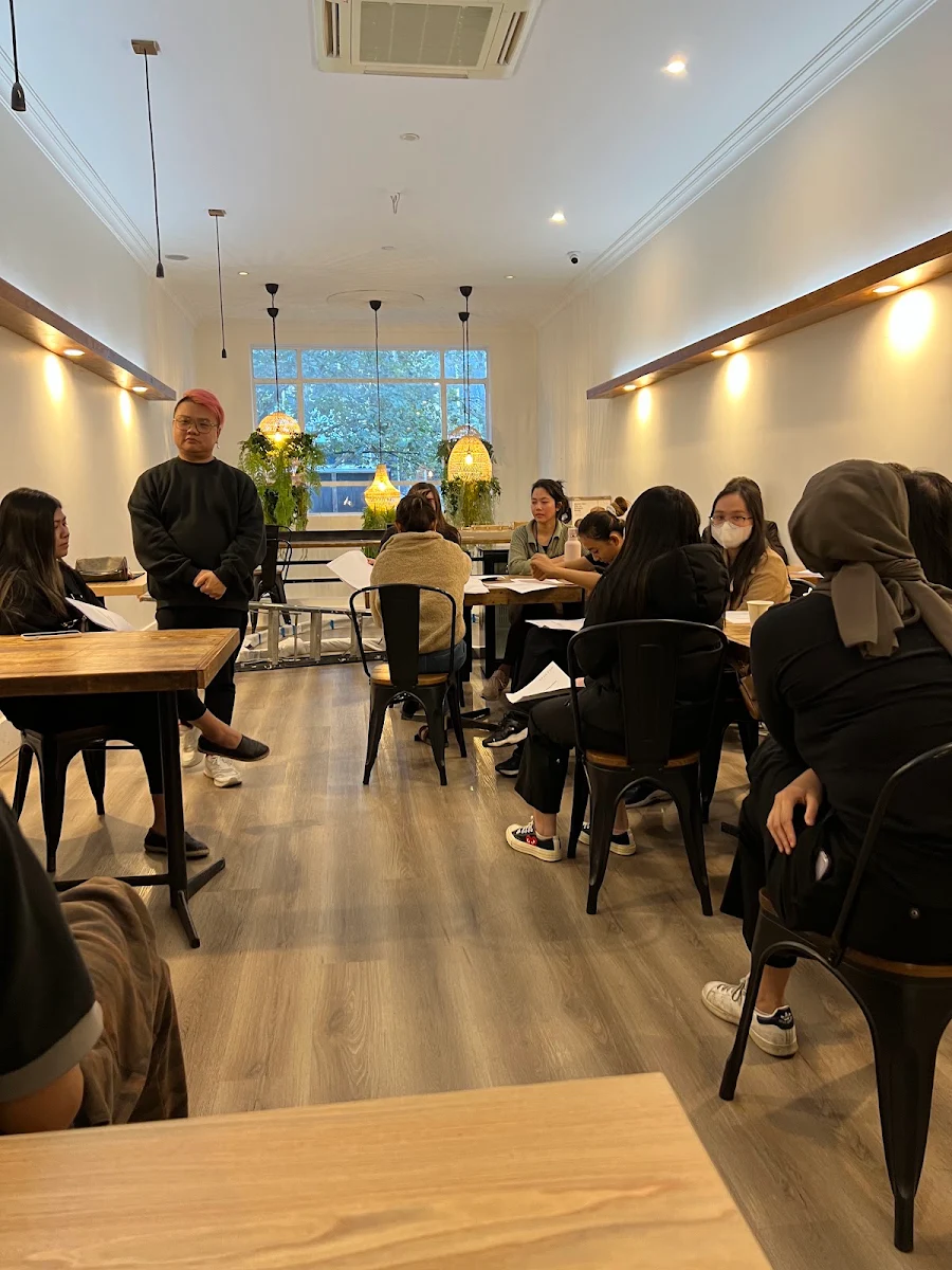 Vibe, Nelayan Restaurant