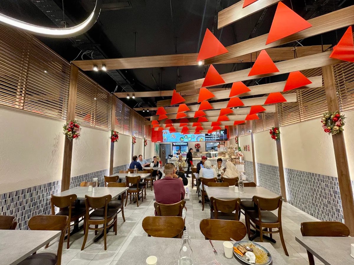 Vibe, Nelayan Restaurant
