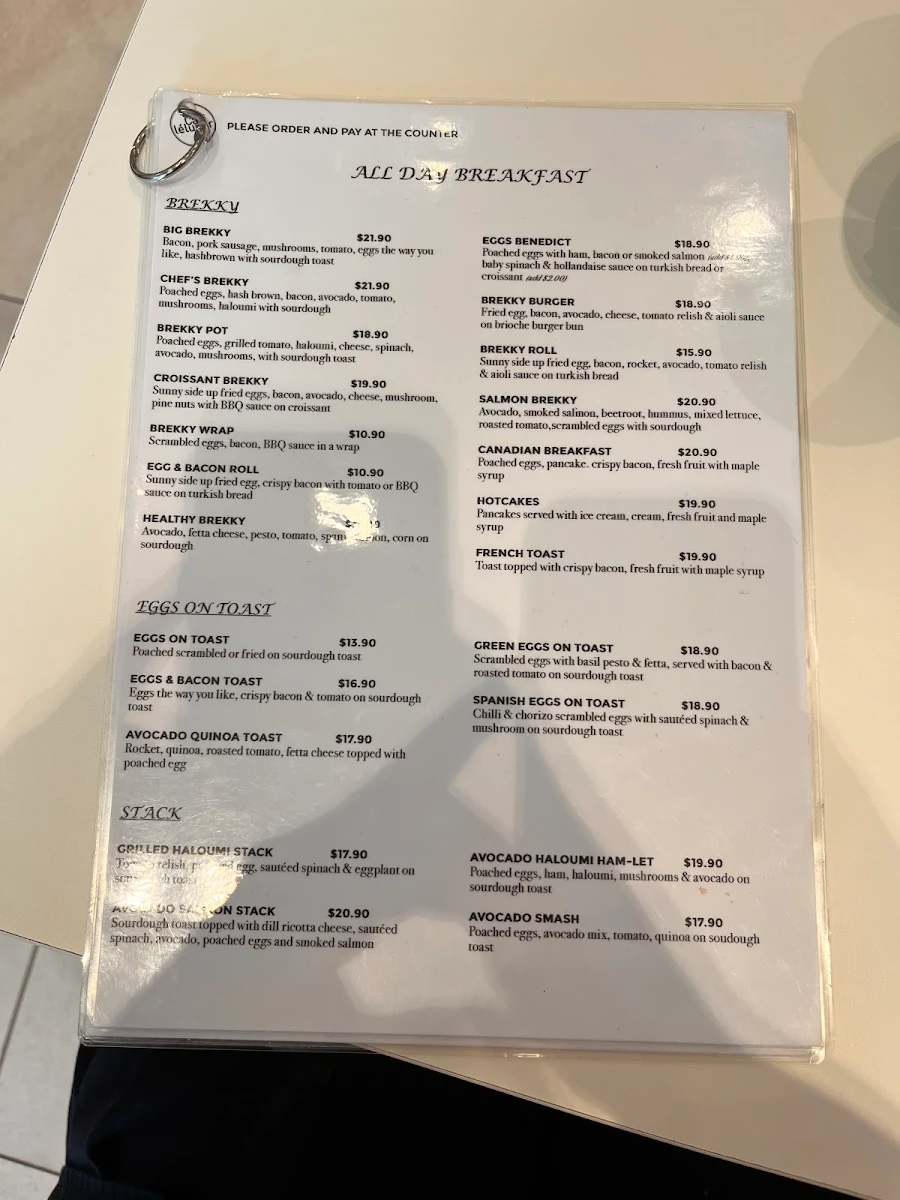 Menu, Cafe Lelunar