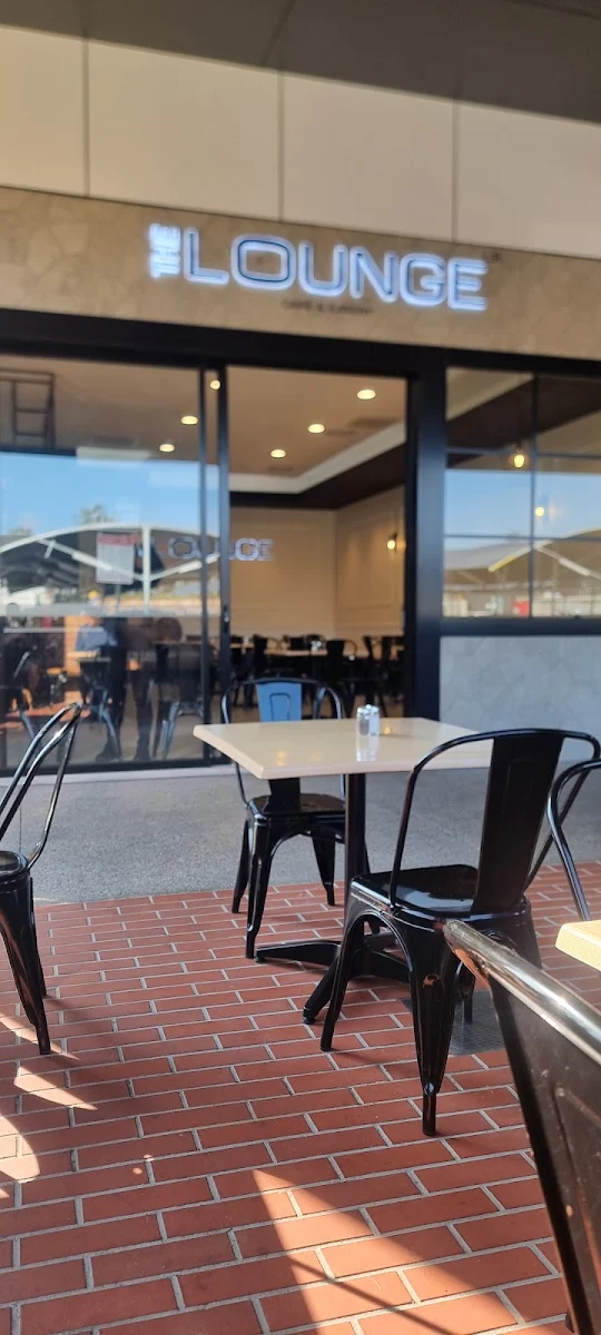 Vibe, The Lounge Café and Eatery