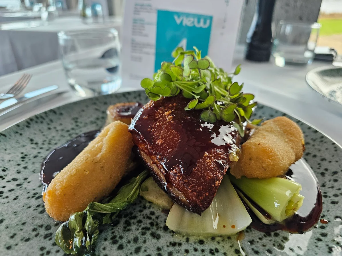 Food & drink, VIEW Restaurant
