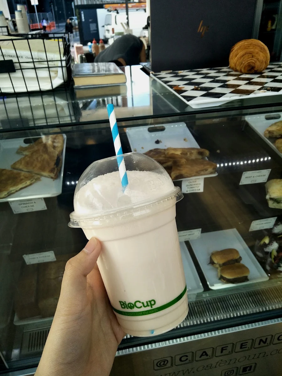 Food & drink, Bar Noun (Green Square Acai)