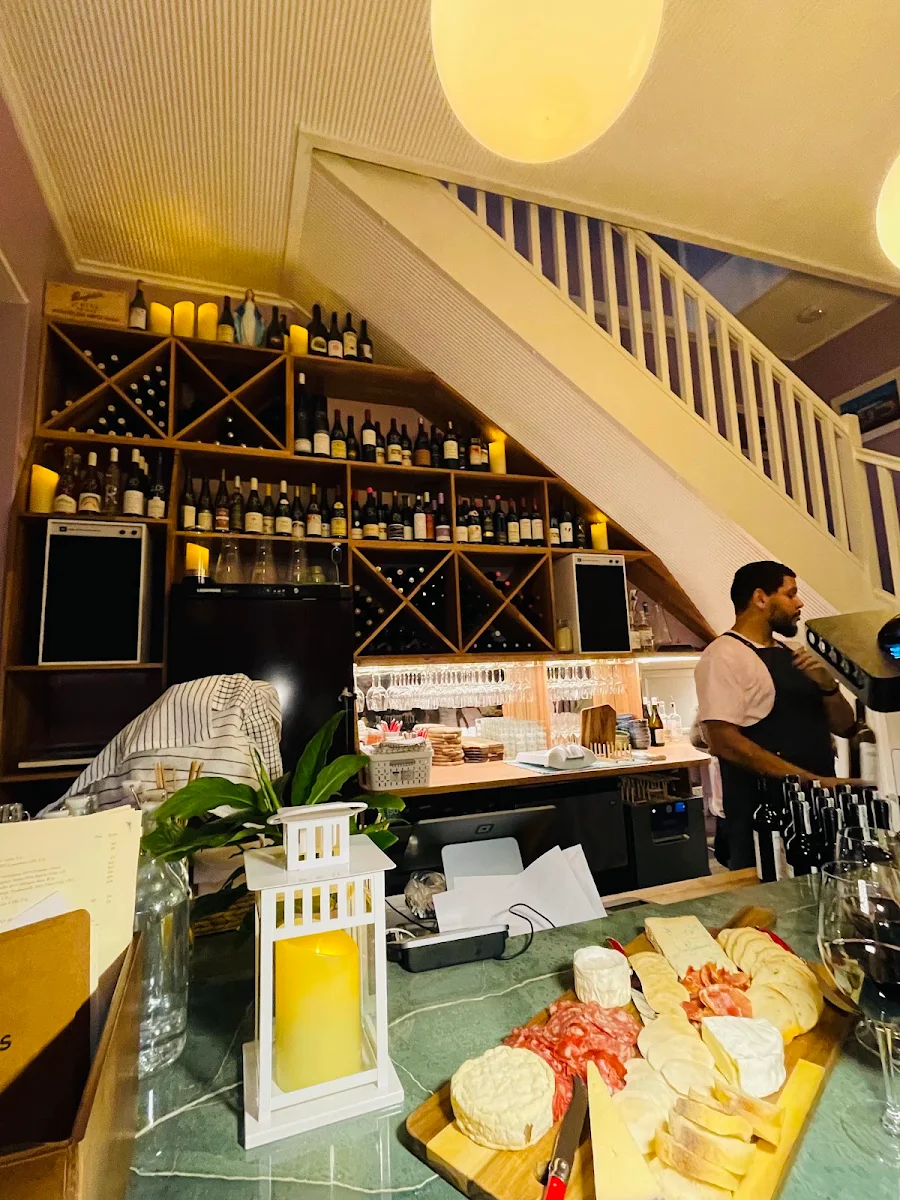 Vibe, BAR SEPTIMUS