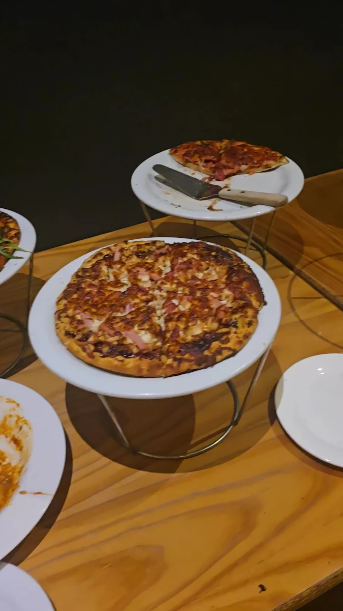 Vibe, BD's Woodfired Pizza and Pasta