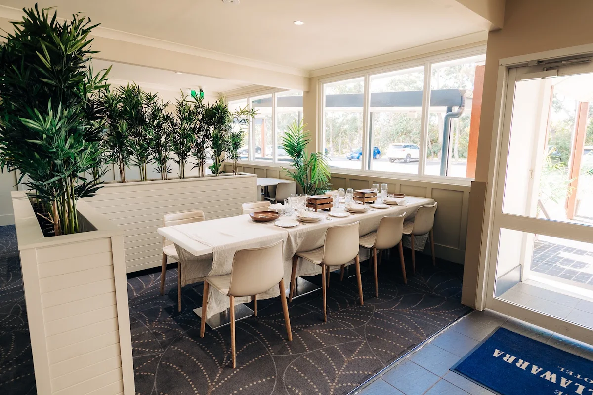 Vibe, Lake Illawarra Hotel