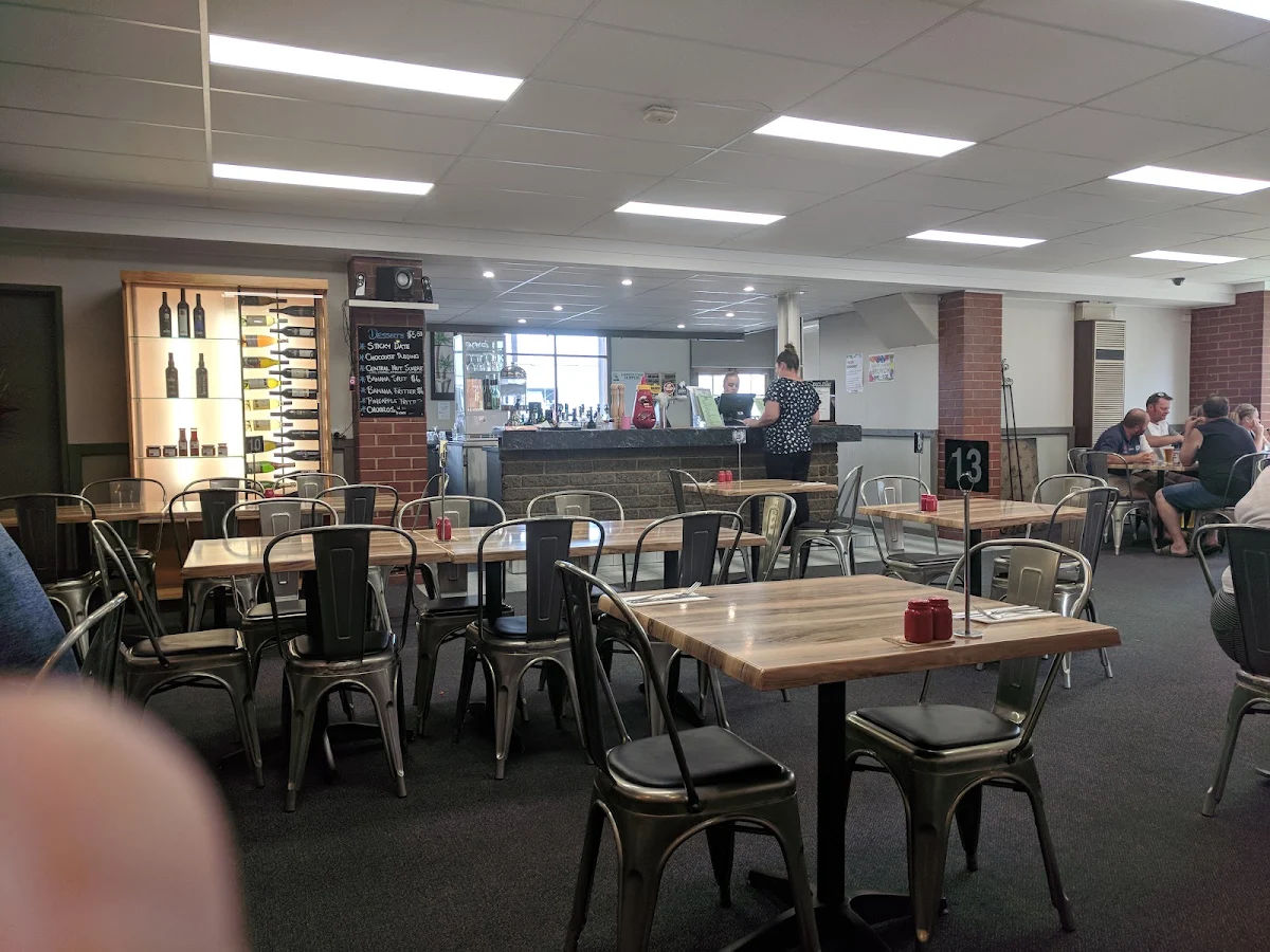 Vibe, The Grand Central Hotel Cobram