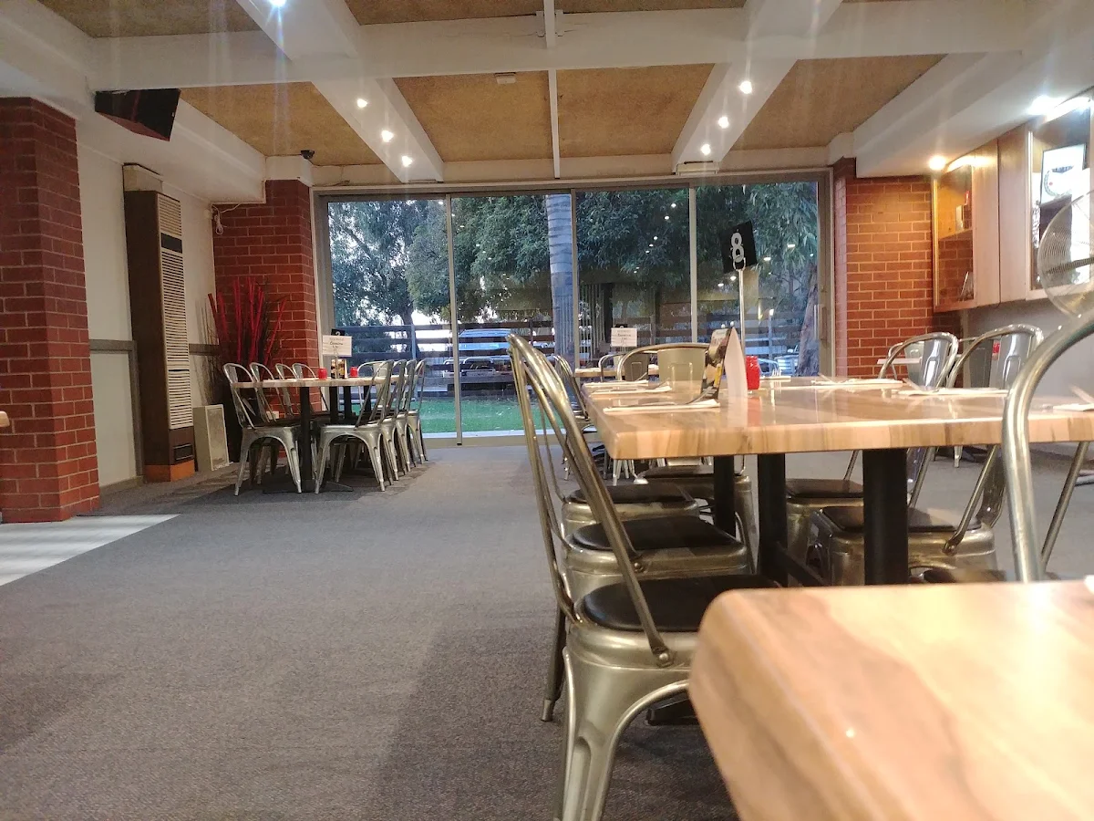 Vibe, The Grand Central Hotel Cobram