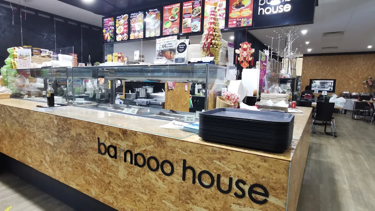 Vibe, Bamboo House