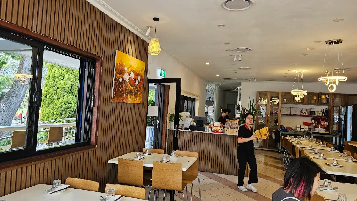 Vibe, Bong's Cafe and Restaurant