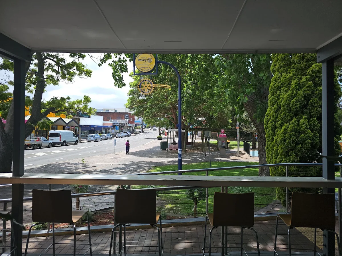 Vibe, Bong's Cafe and Restaurant