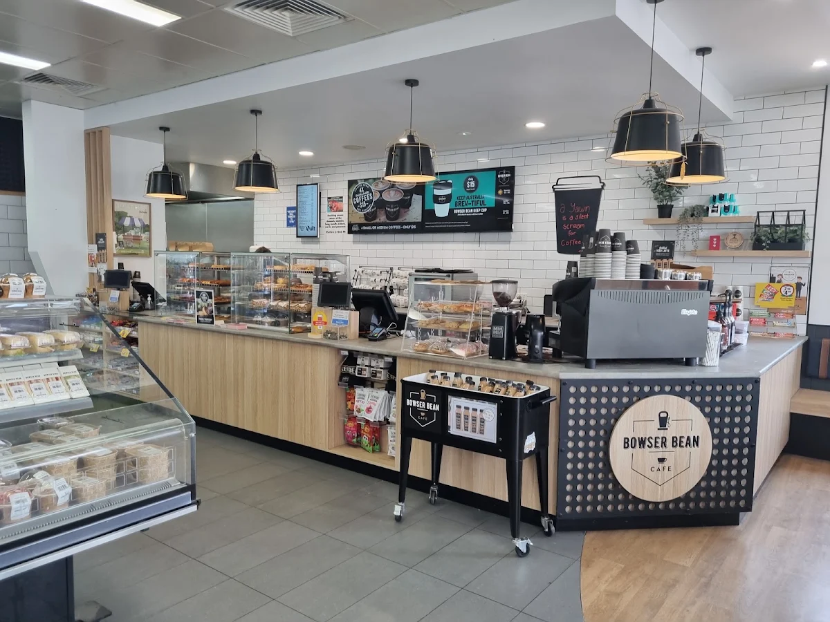 Vibe, Bowser Bean Violet Town