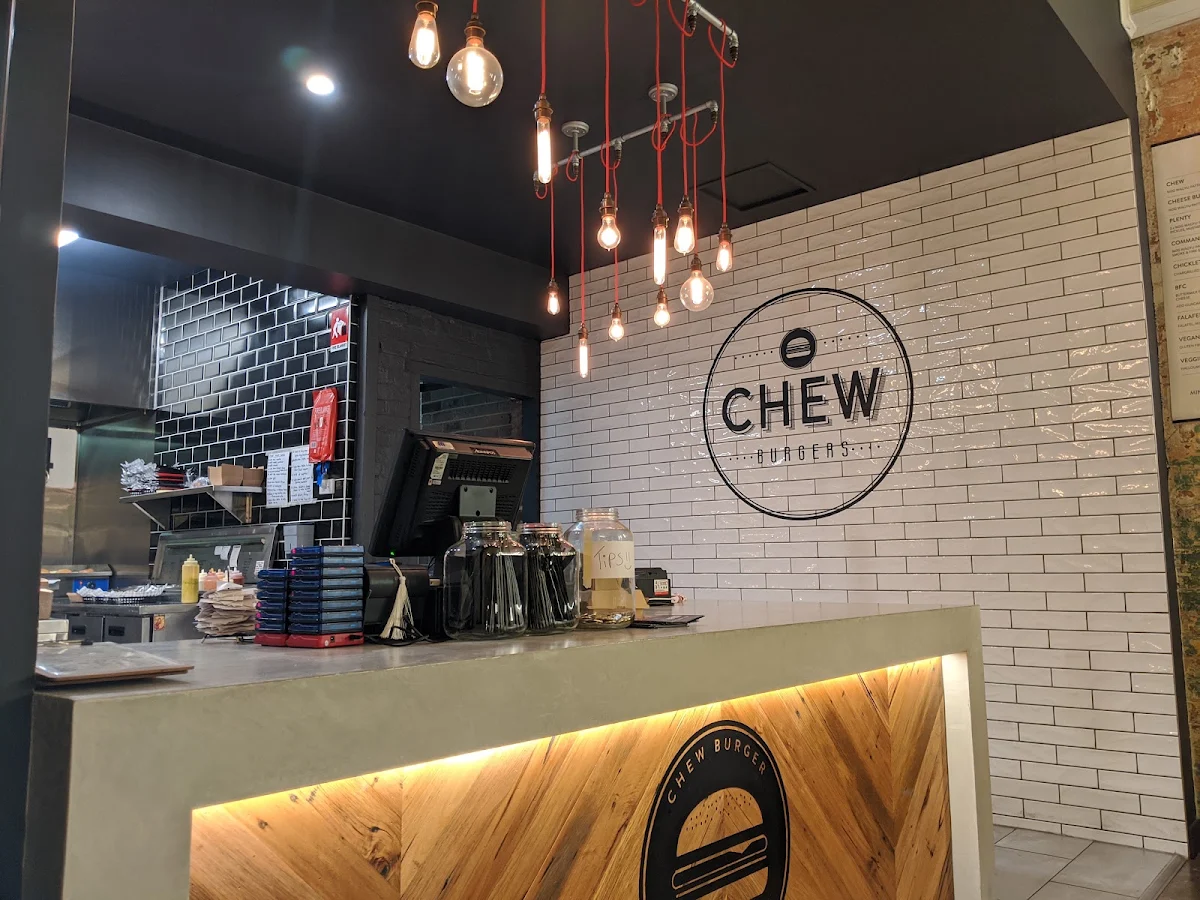 Vibe, Chew Burger