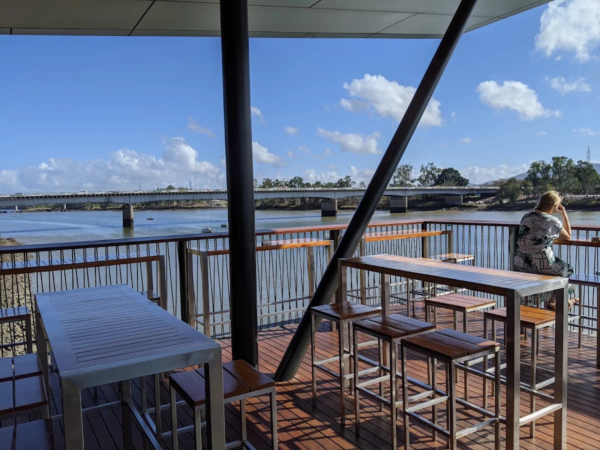 Vibe, Boathouse