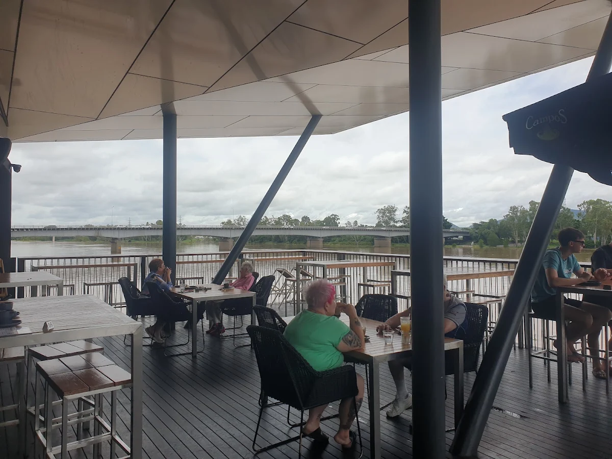 Vibe, Boathouse