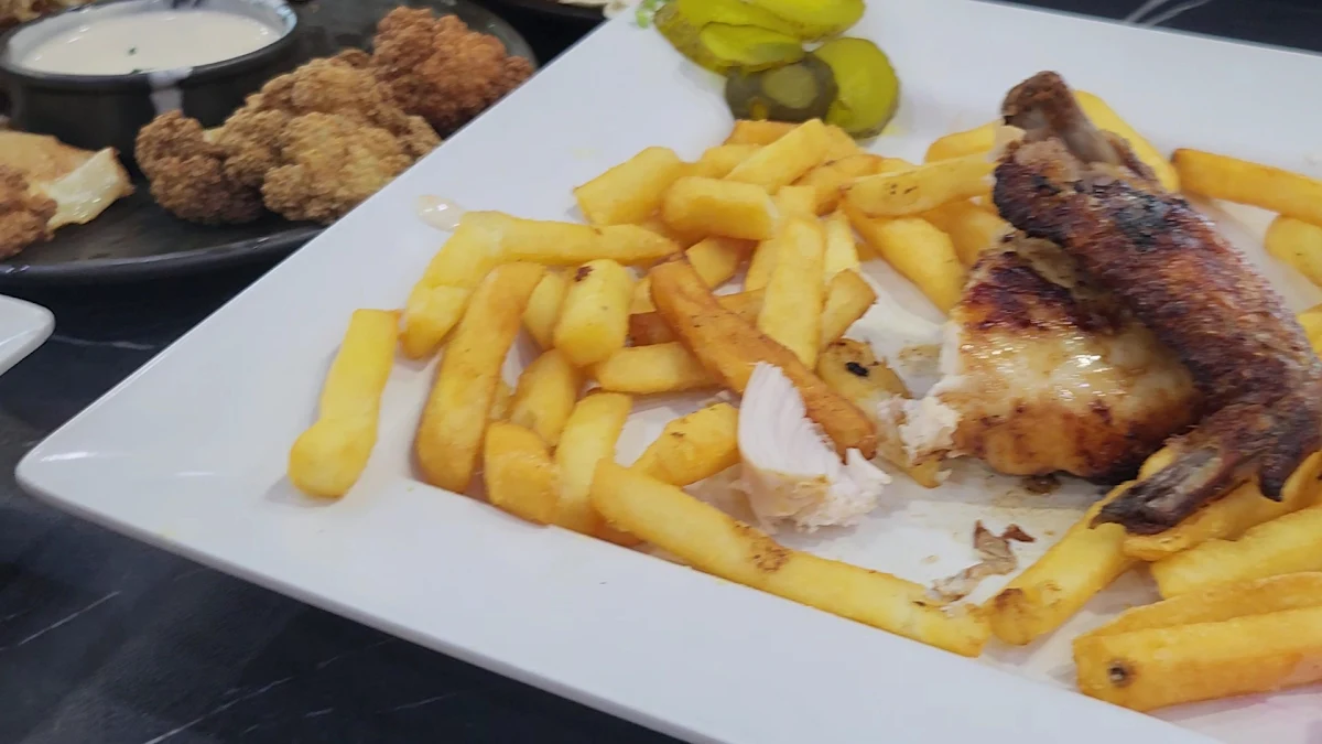 Food & drink, La Mono Casula | Charcoal Chicken & Lebanese Cuisine