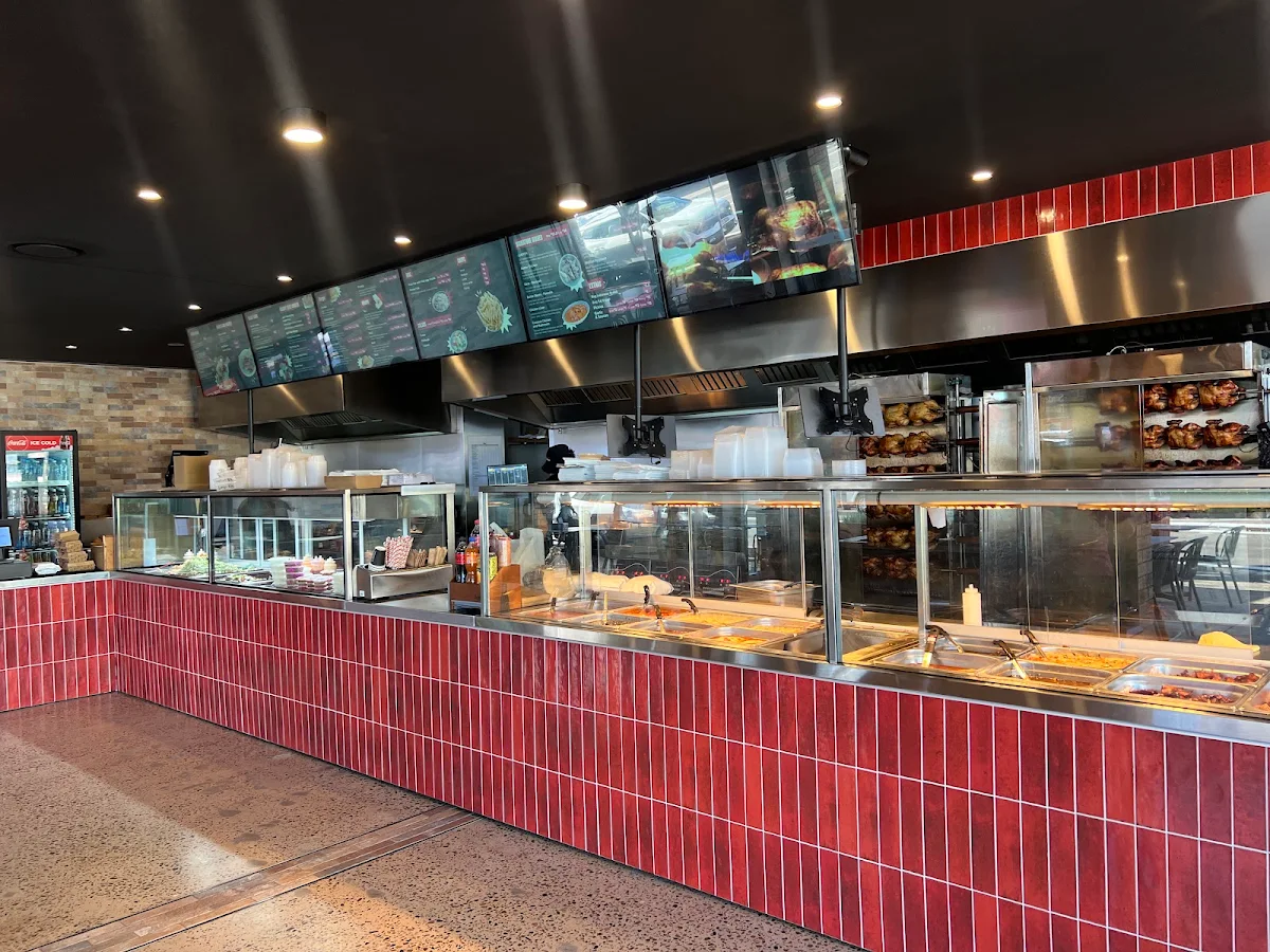Vibe, Hariri Chickens Panania