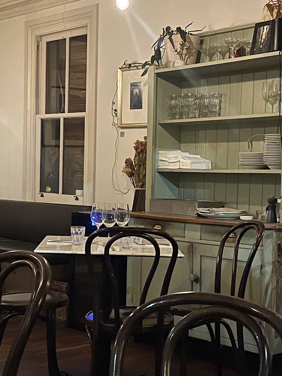 Vibe, Sagra Restaurant