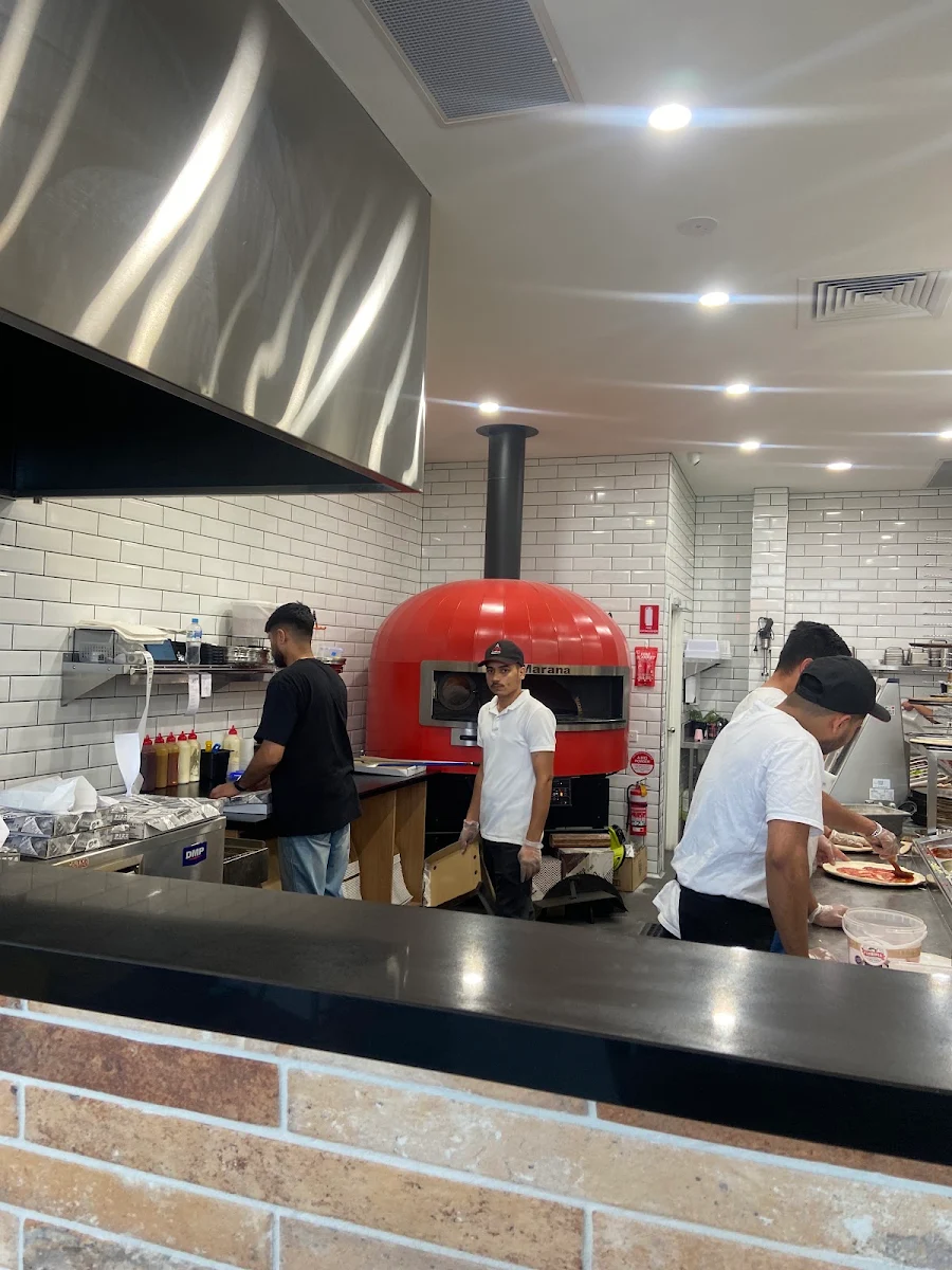 Vibe, The Pizza Studio Cafe'