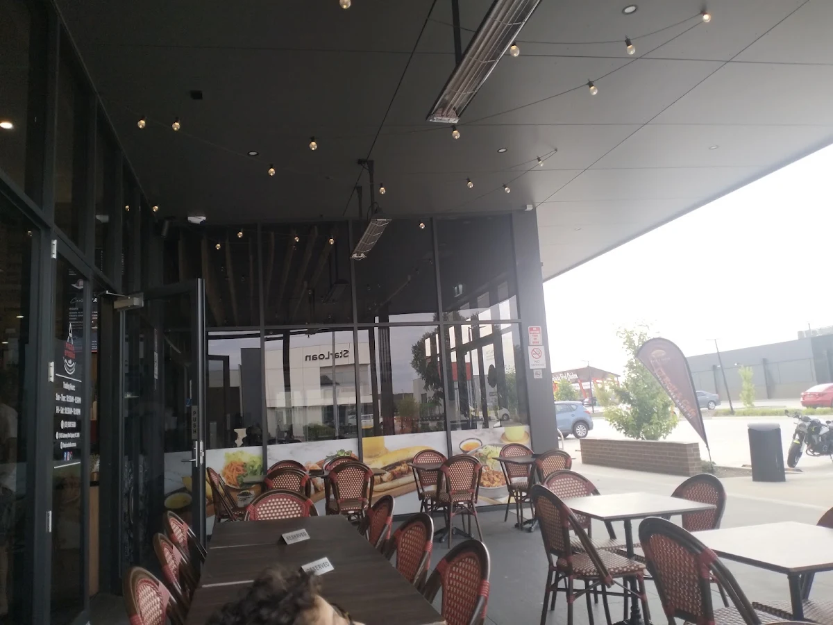 Vibe, The Pizza Studio Cafe'