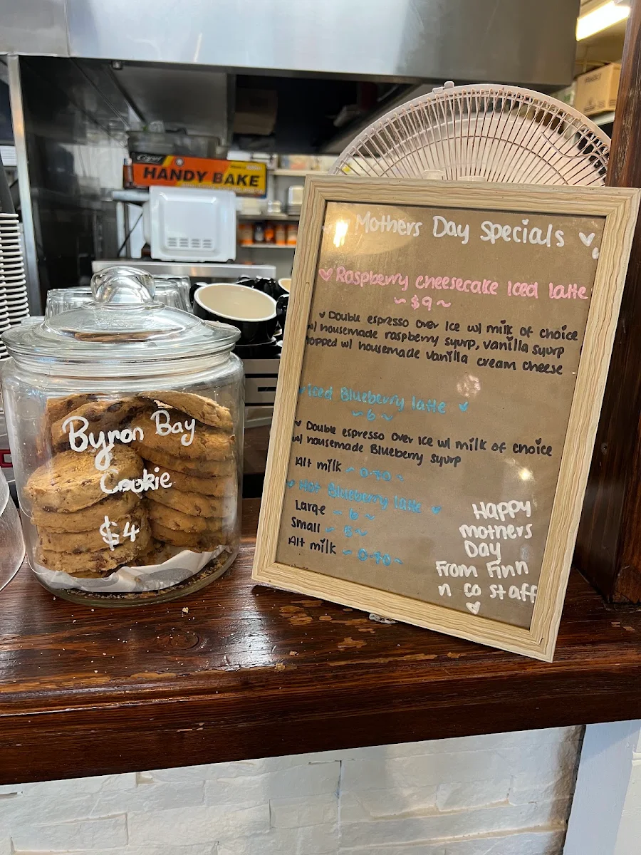 Menu, Finn & Co Cafe Springwood