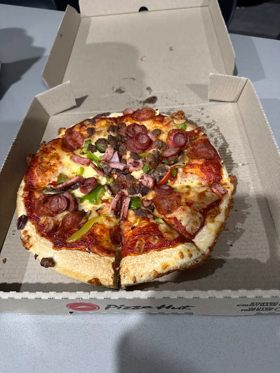 Food & drink, Pizza Hut Hollywood Plaza