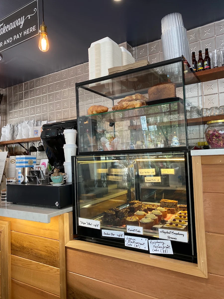 Vibe, Cedarwood Cafe