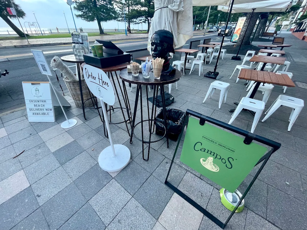 Vibe, Ek’sentrik Cafe Coogee Beach
