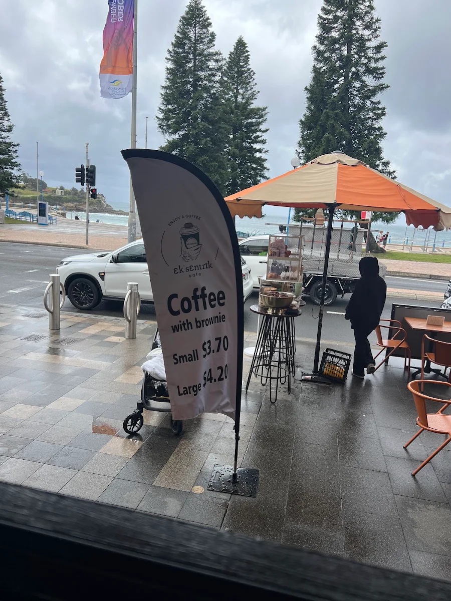 Vibe, Ek’sentrik Cafe Coogee Beach