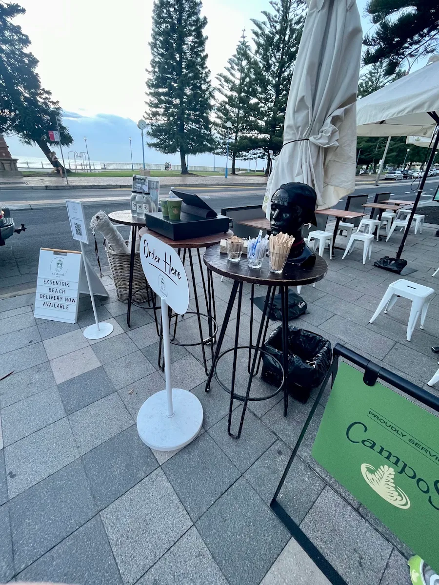 Vibe, Ek’sentrik Cafe Coogee Beach