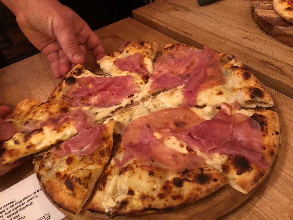 Food & drink, DiRoma Pizzeria