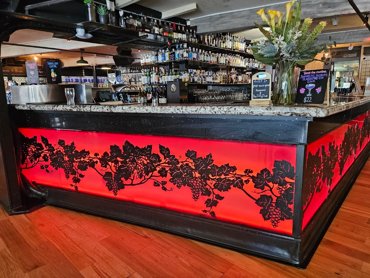 Vibe, Grape Food and Wine Bar