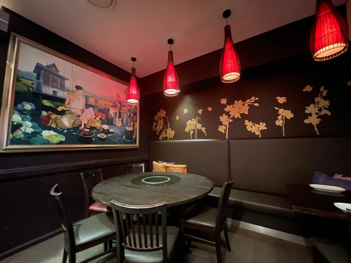 Vibe, Royal Orchard Thai
