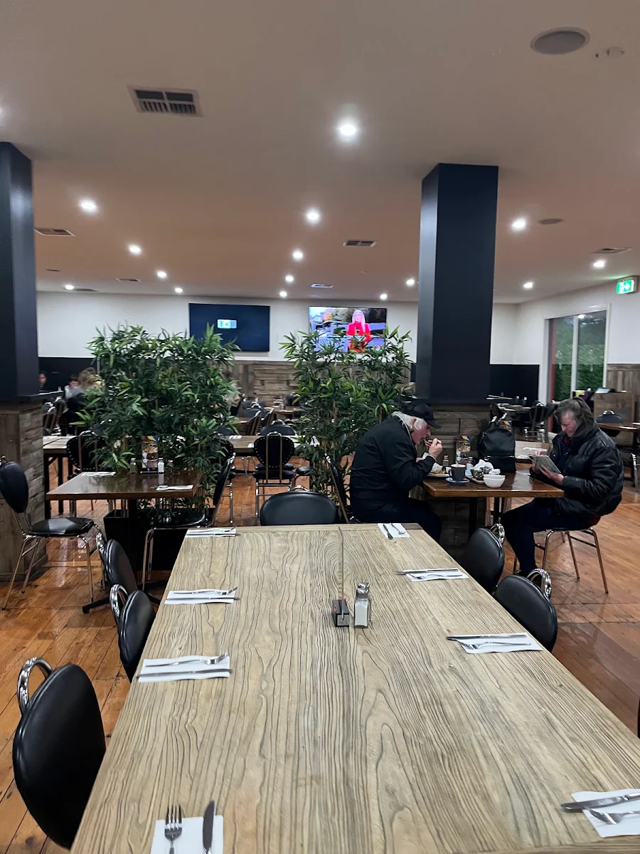 Vibe, Lazy Moe's Ballarat