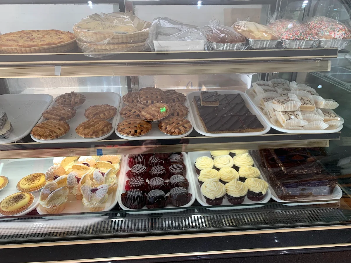 Vibe, Fiesta' Bakery