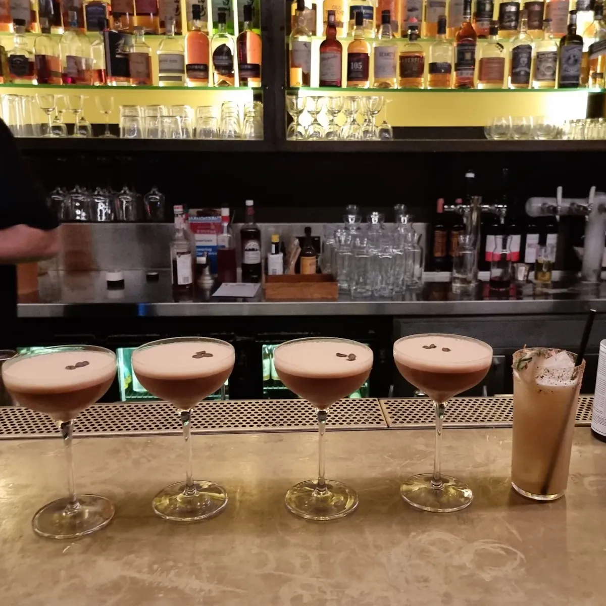 Vibe, GoGo Bar