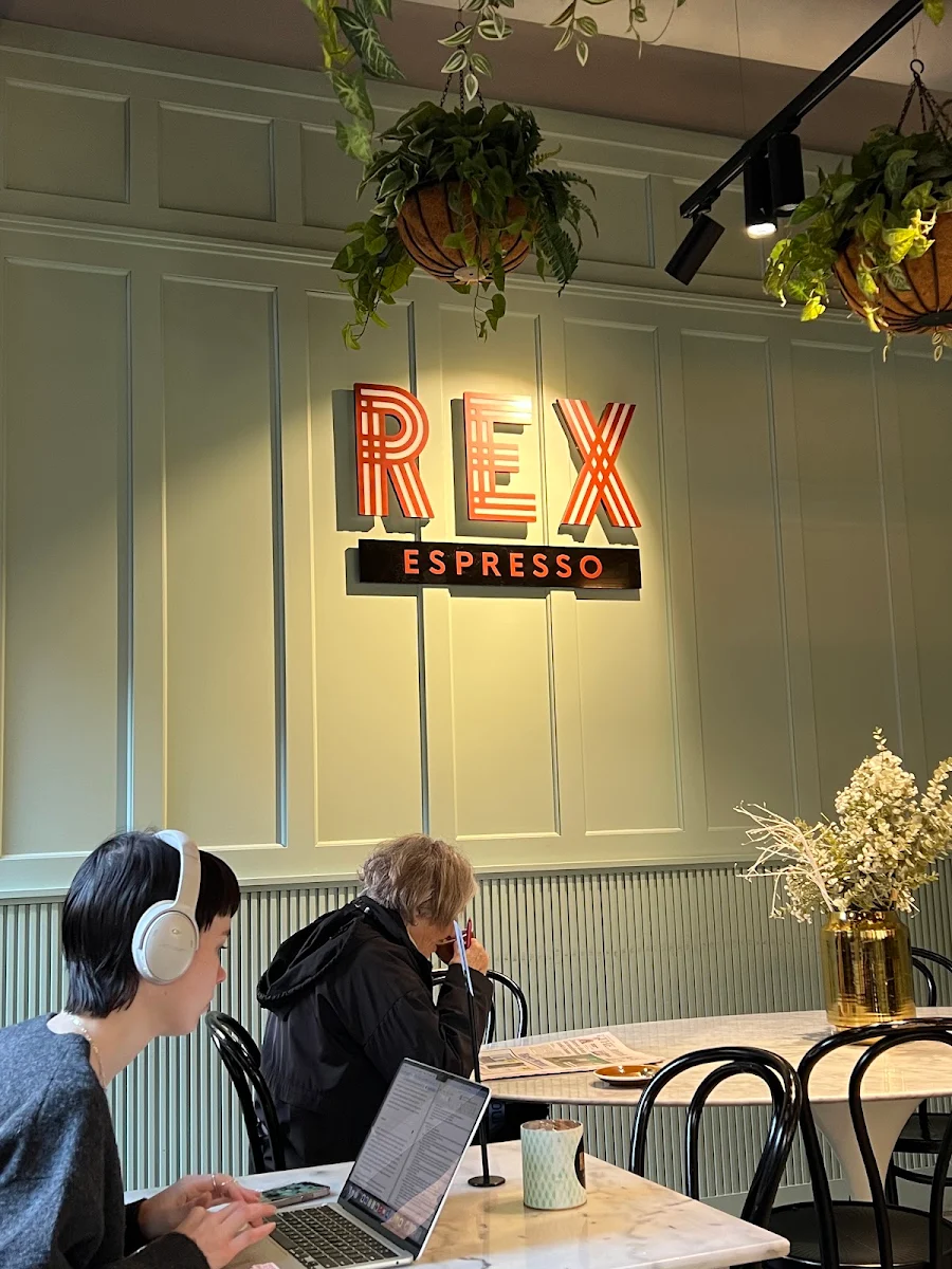 Vibe, Rex Espresso