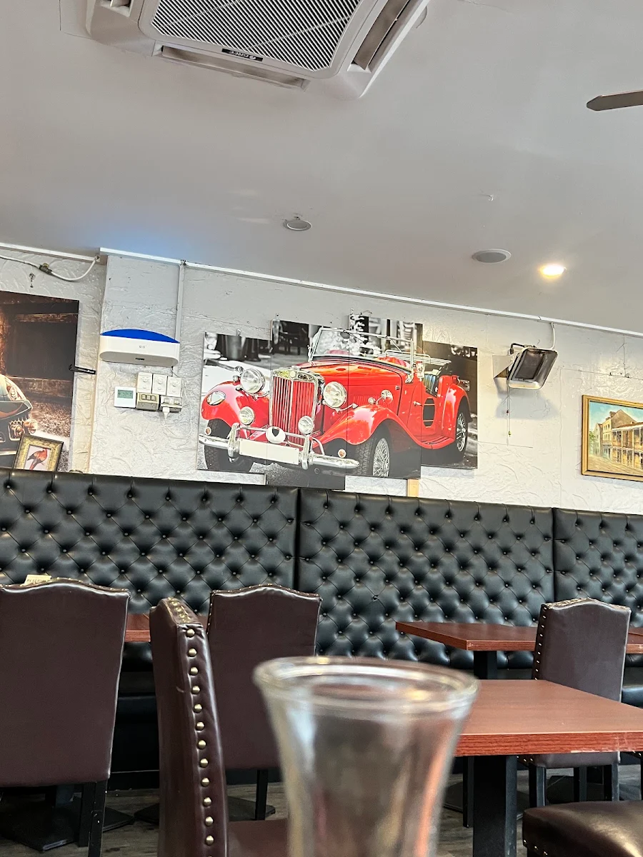 Vibe, Xpose Cafe