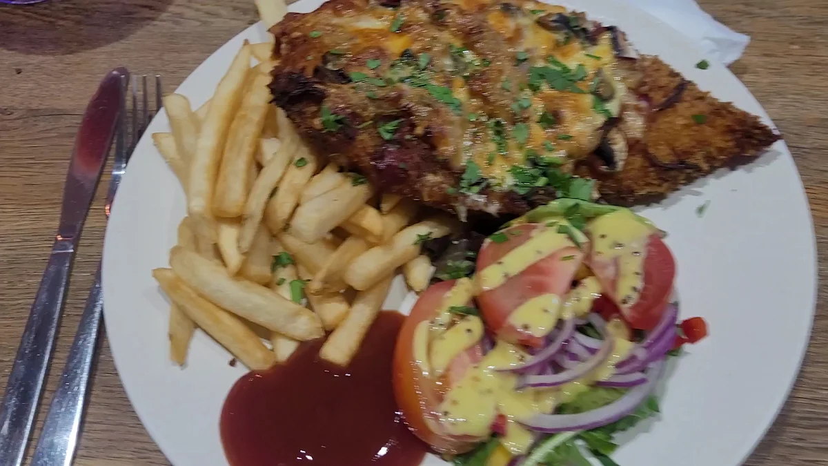 Food & drink, Lil'Ripper Cafe, Bar & Bistro