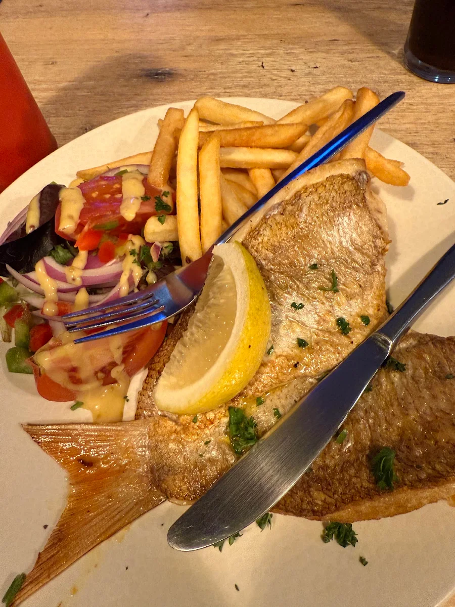 Food & drink, Lil'Ripper Cafe, Bar & Bistro