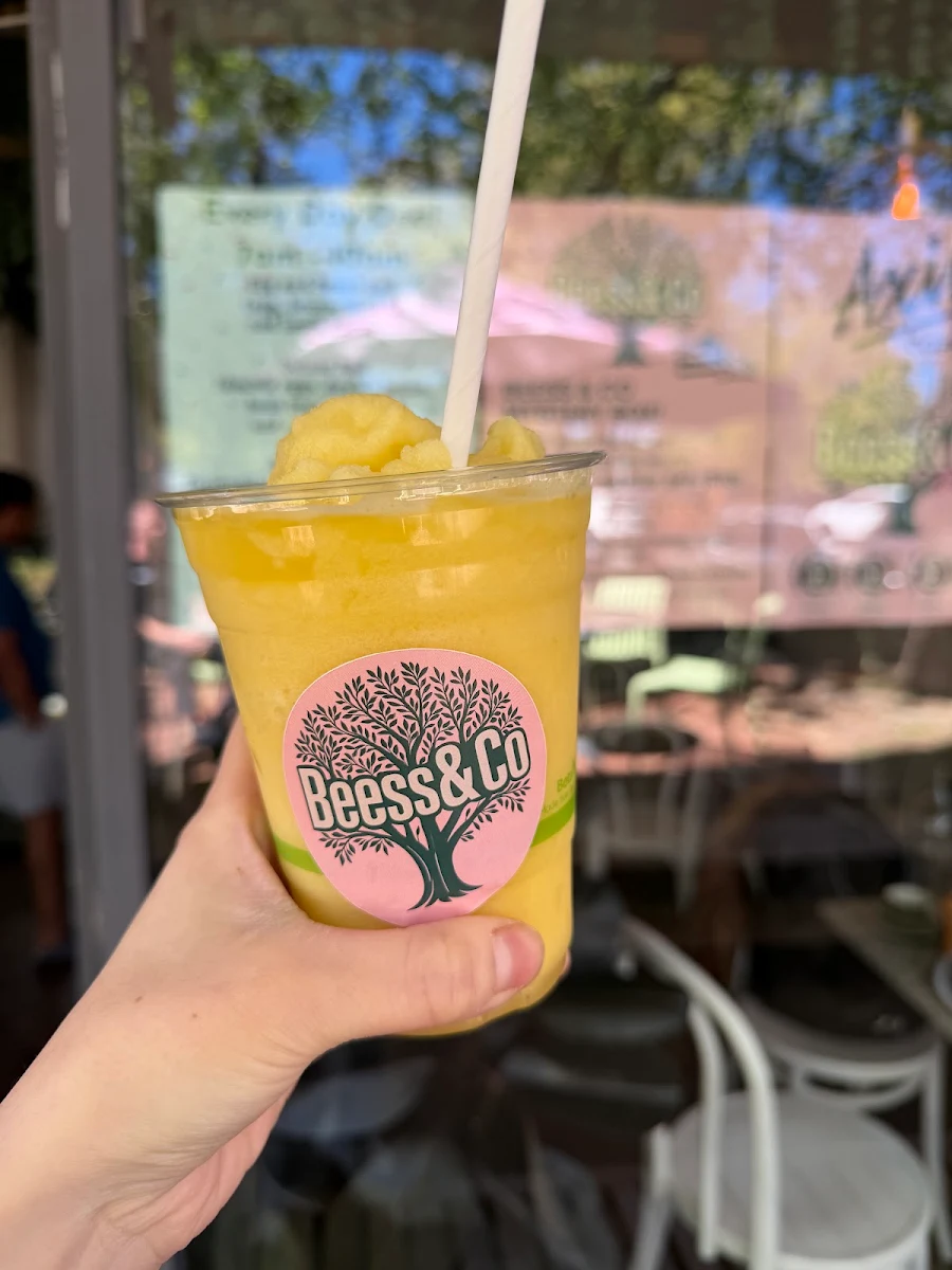 Food & drink, Beess & Co Cafe