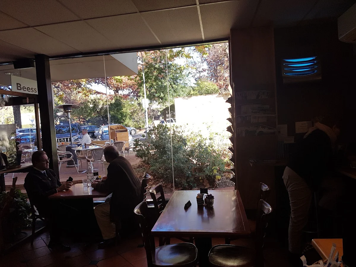 Vibe, Beess & Co Cafe
