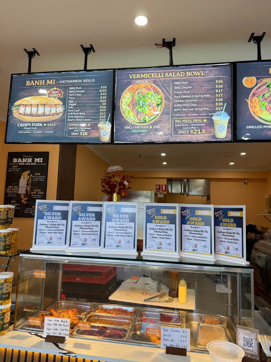 Vibe, Andrew’s Banh Mi & Pie – Niddrie