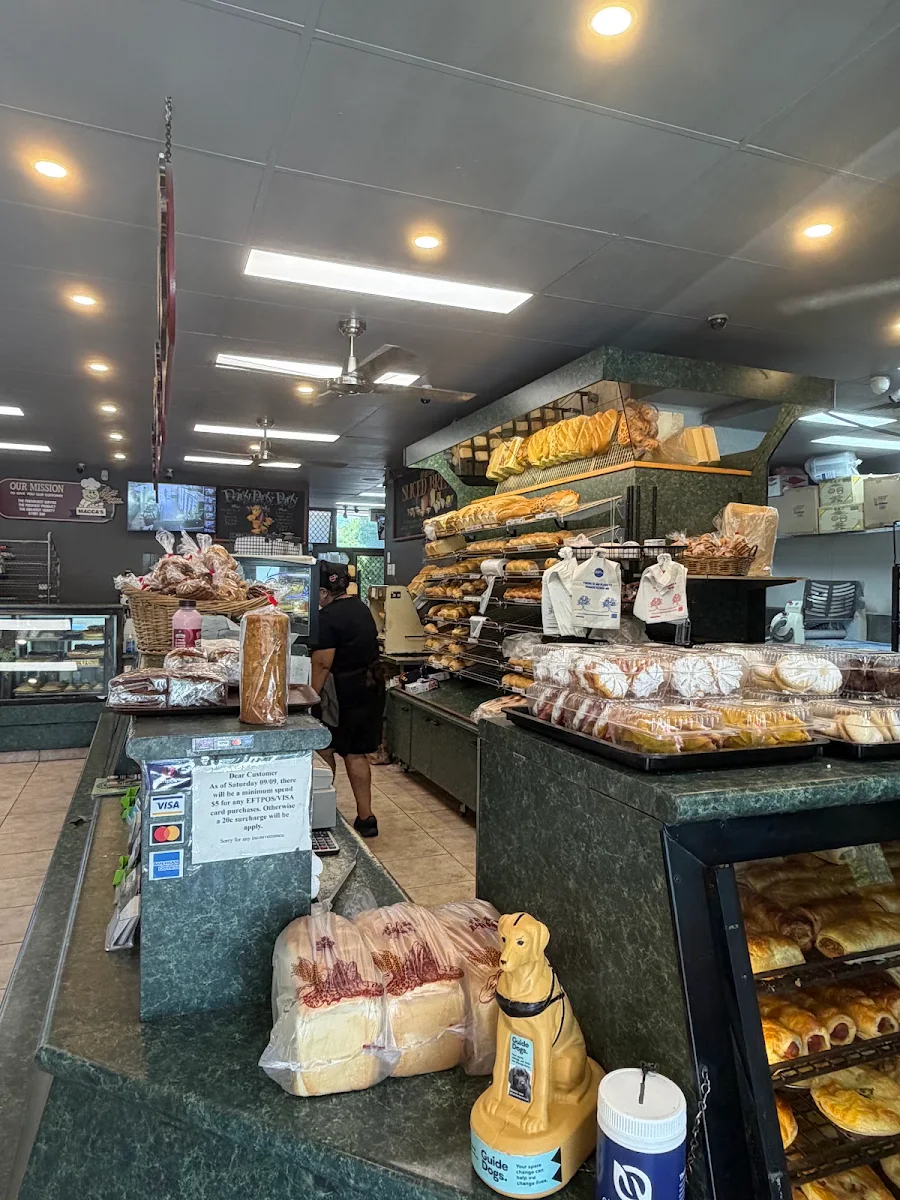 Vibe, Macca's Bake House